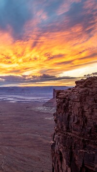 Zachód słońca nad Parkiem Narodowym Canyonlands