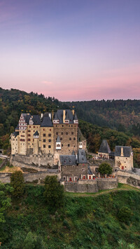 Zamek Eltz w gminie Wierschem