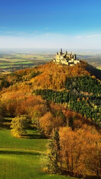 Zamek Hohenzollern na górze