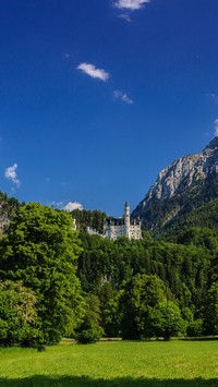 Zamek Neuschwanstein w Bawarii