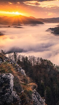 Zamglone Pieniny o poranku