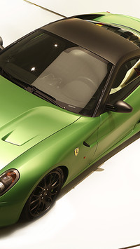 Zielone Ferrari 599