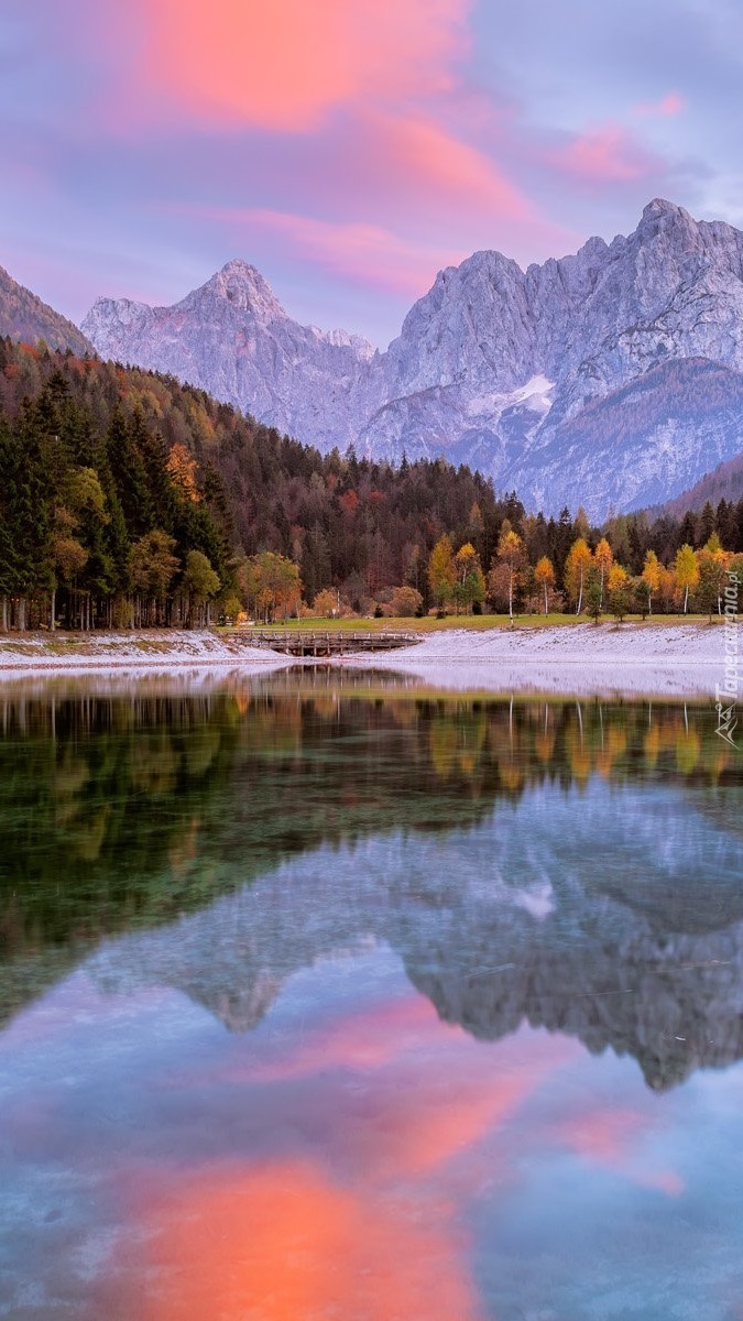Alpy Julijskie i jezioro Lake Jasna
