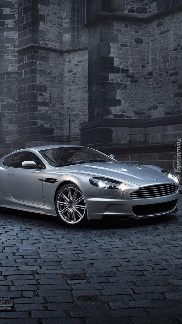 Aston Martin AMV10