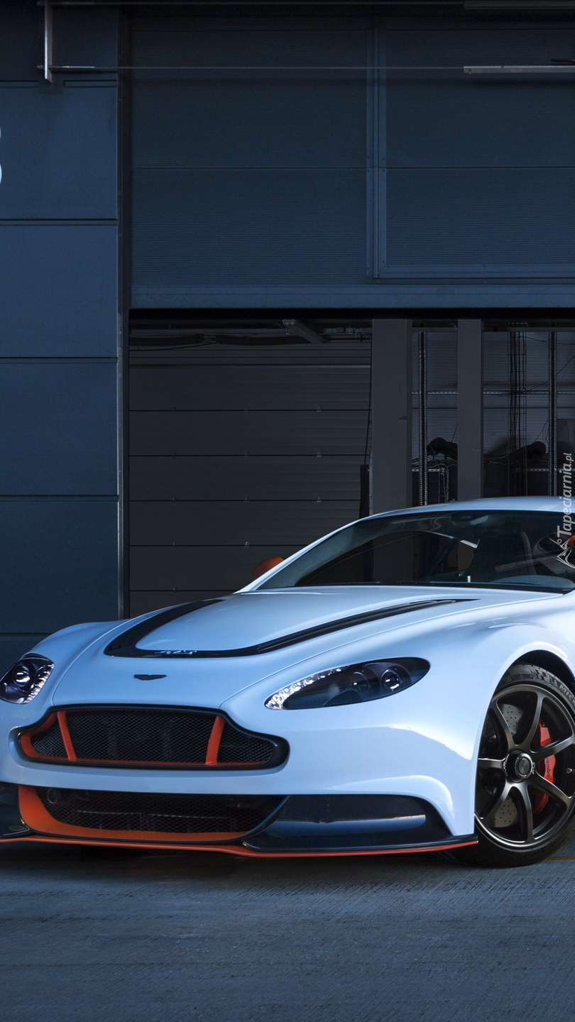 Aston Martin Vantage GT12