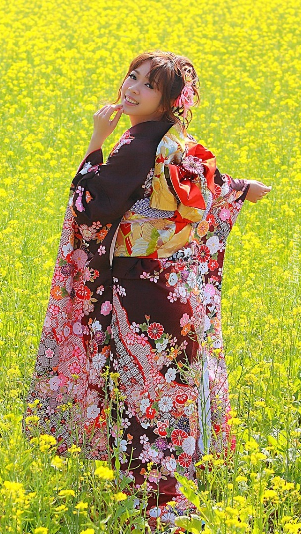 Azjatka w kimonie