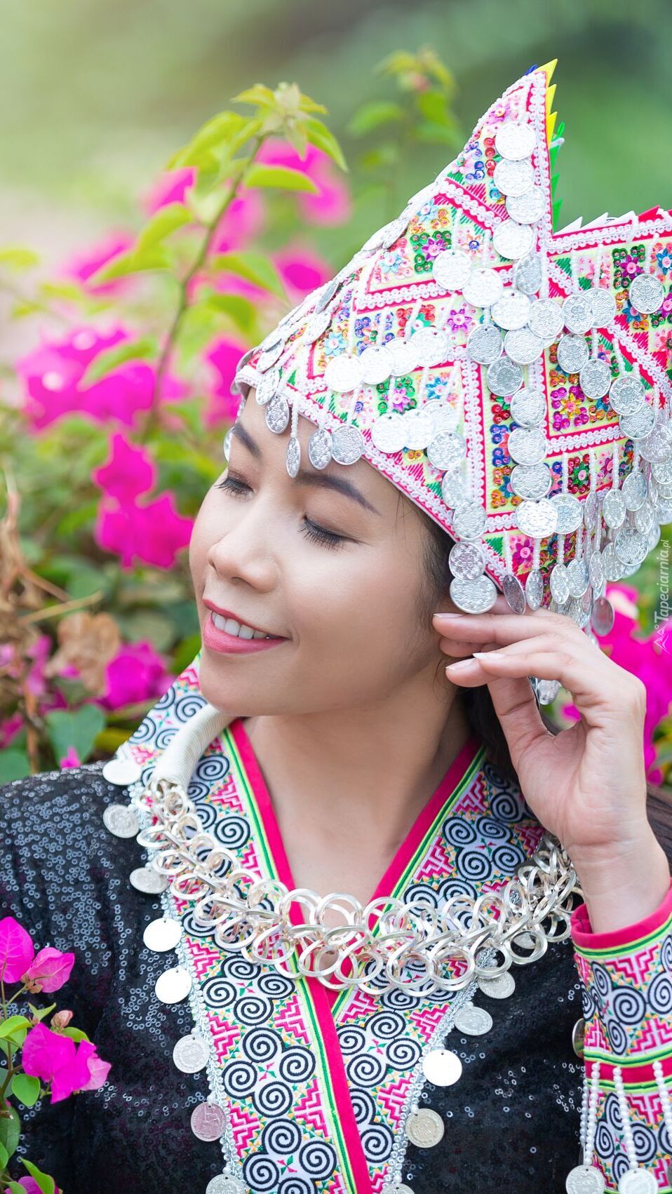 Azjatka w tradycyjnym stroju