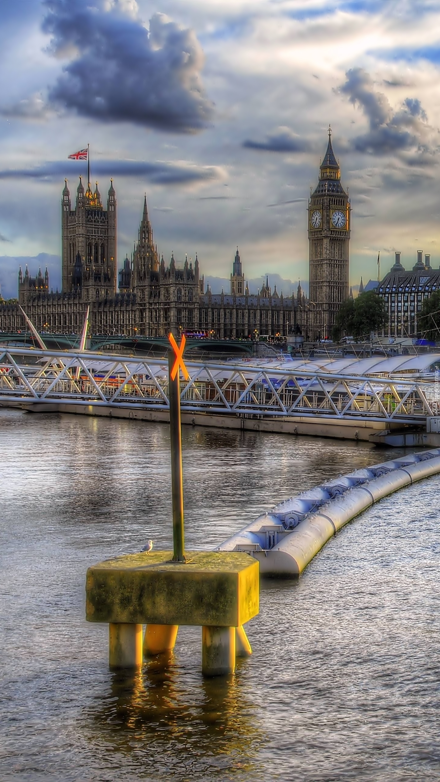 Big Ben nad Tamizą w Londynie