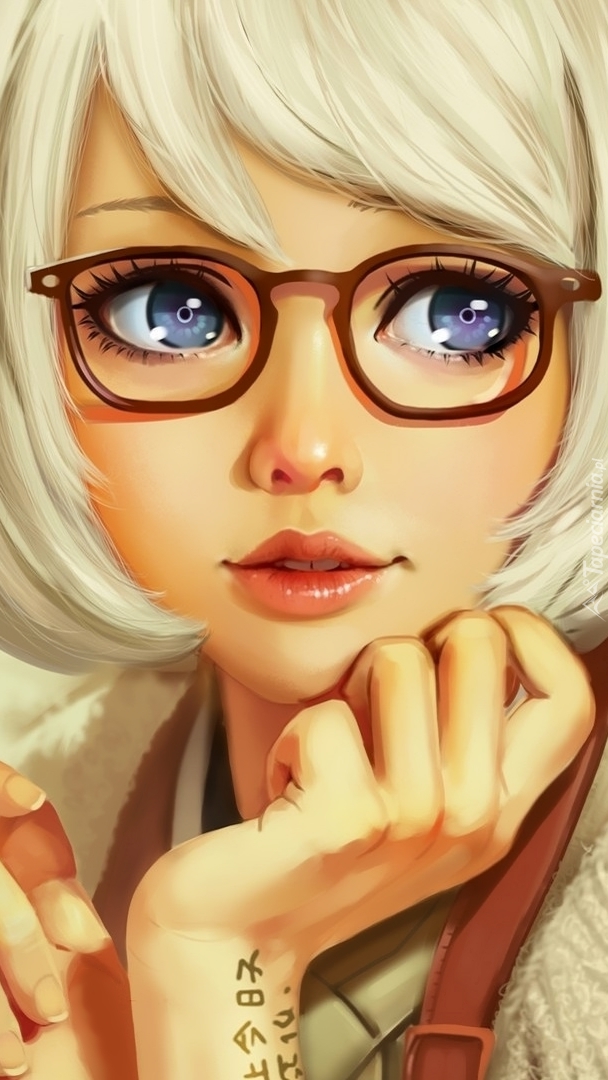 Blondynka w okularach