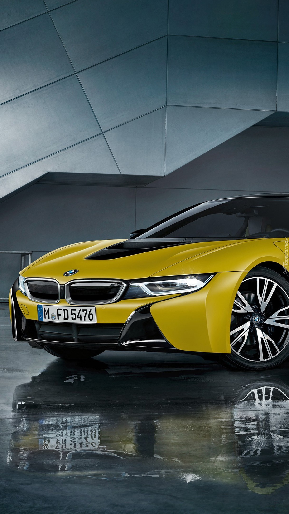 BMW i8 Protonic Frozen Yellow Edition