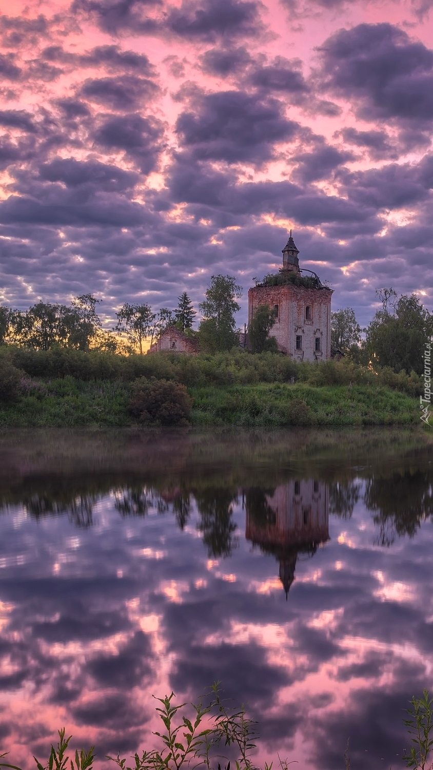 Cerkiew nad rzeką