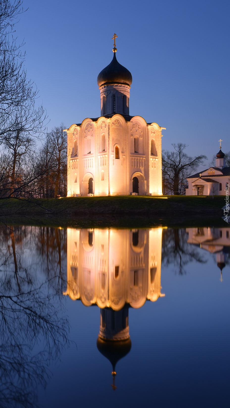 Cerkiew nad rzeką