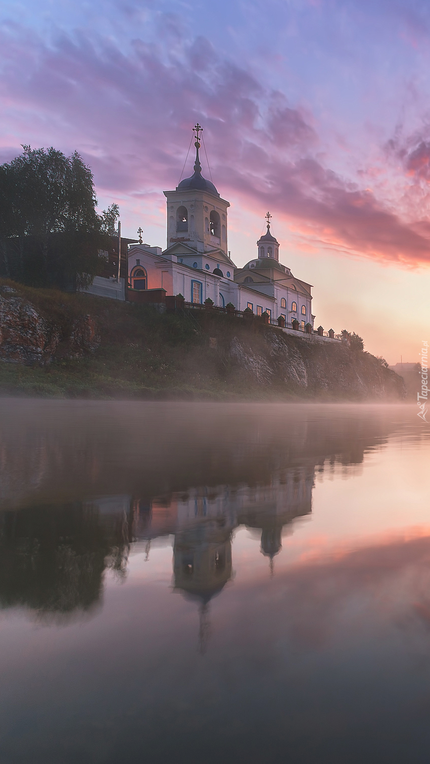 Cerkiew nad rzeką