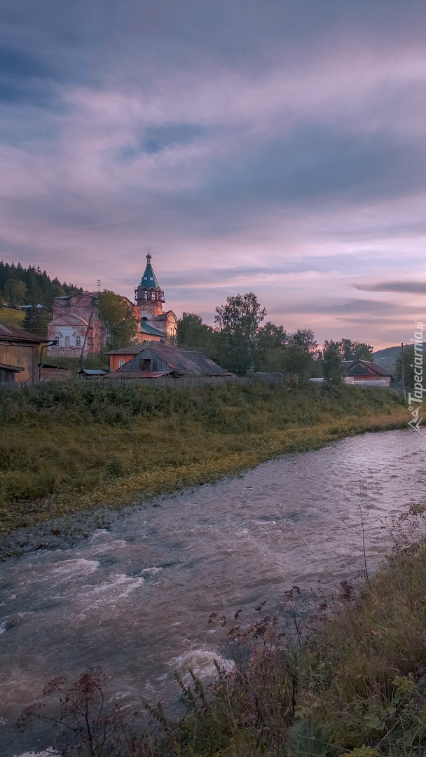 Cerkiew nad rzeką Kyn