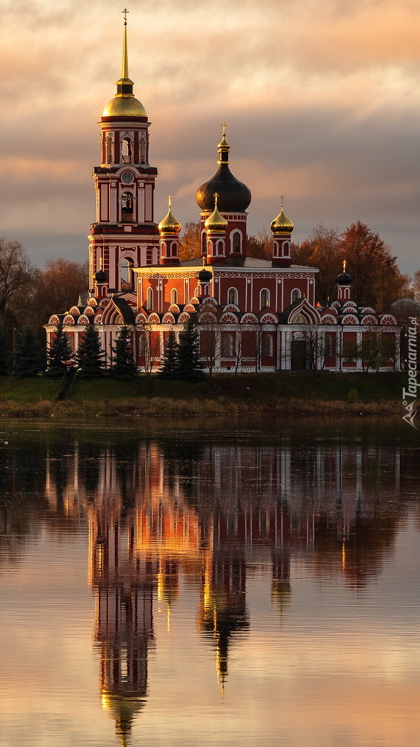 Cerkiew nad rzeką Polist