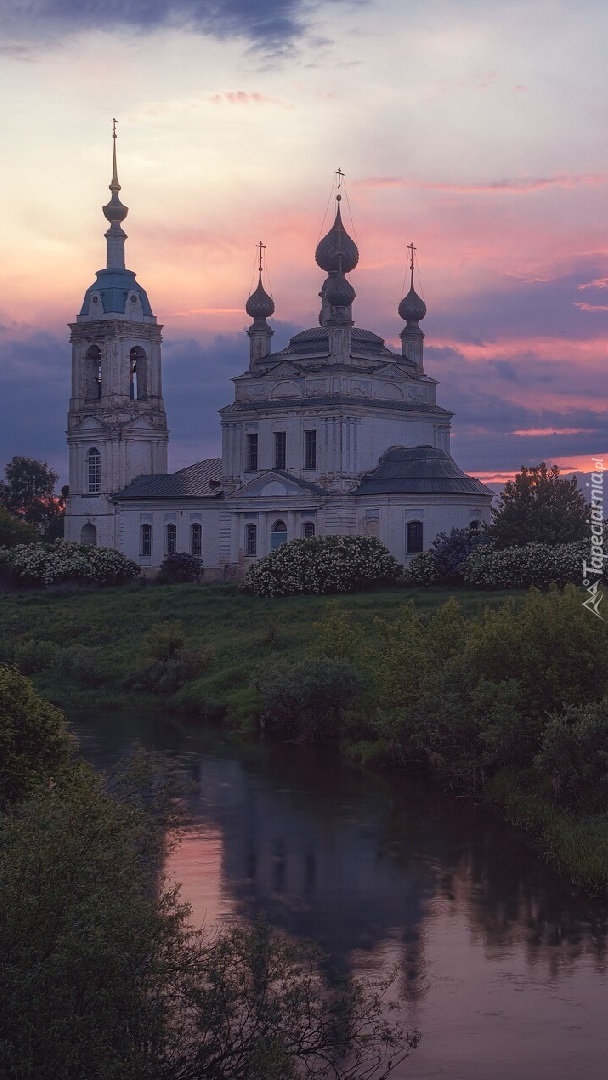Cerkiew nad rzeką Ustya