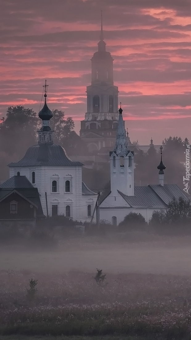 Cerkiew w Suzdal we mgle