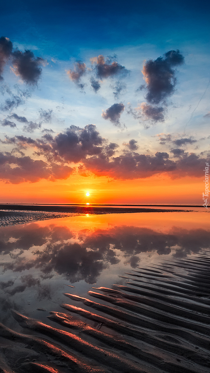 Chmury nad plażą