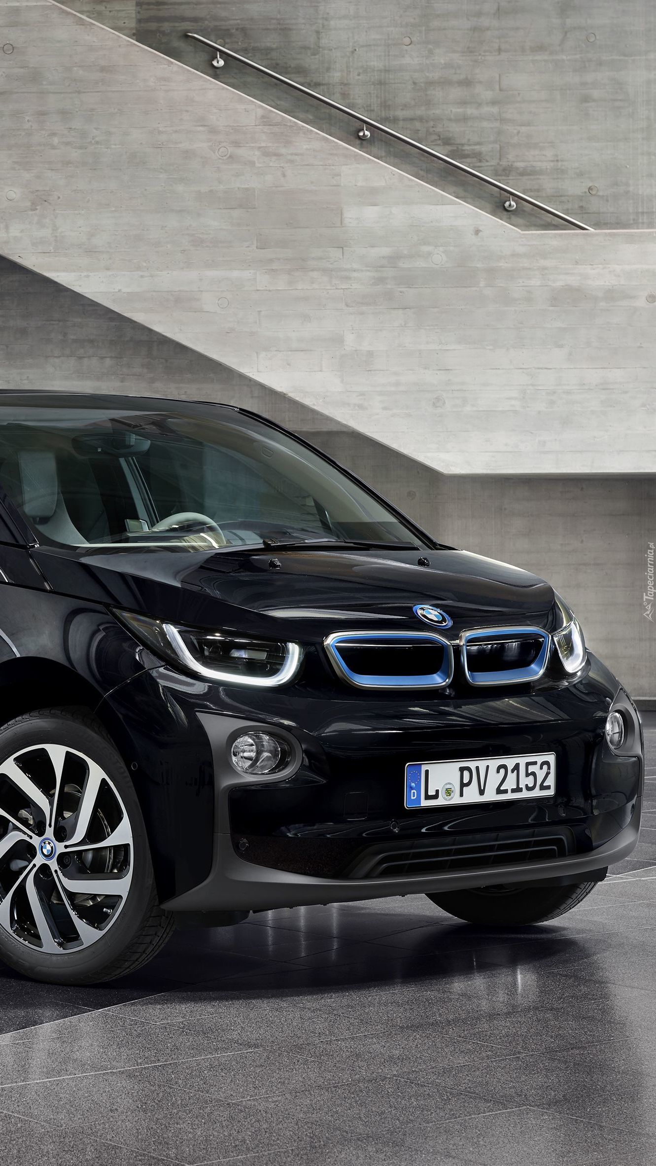 Czarne BMW i3