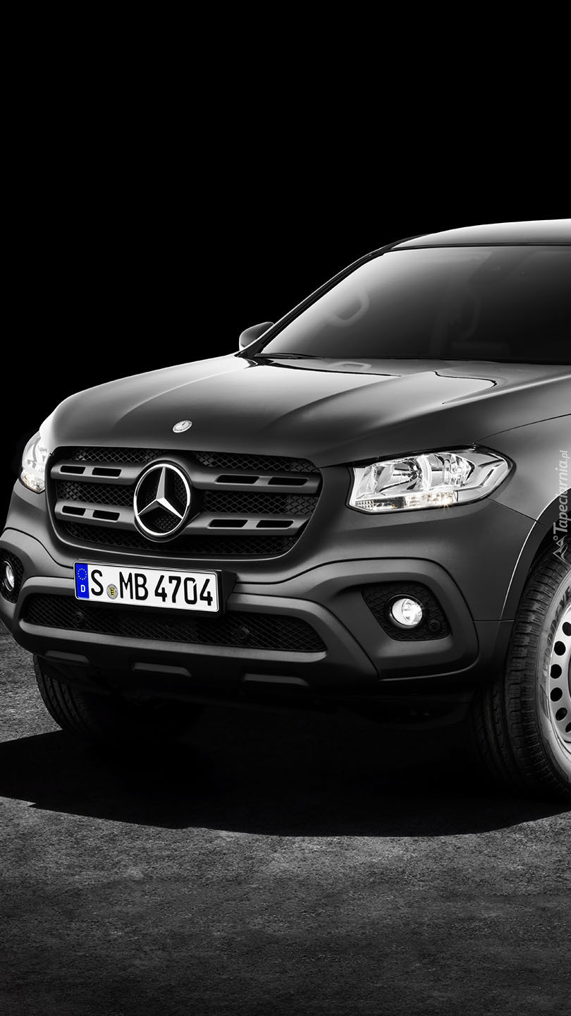 Czarny Mercedes-Benz X-Class Pickup Truck