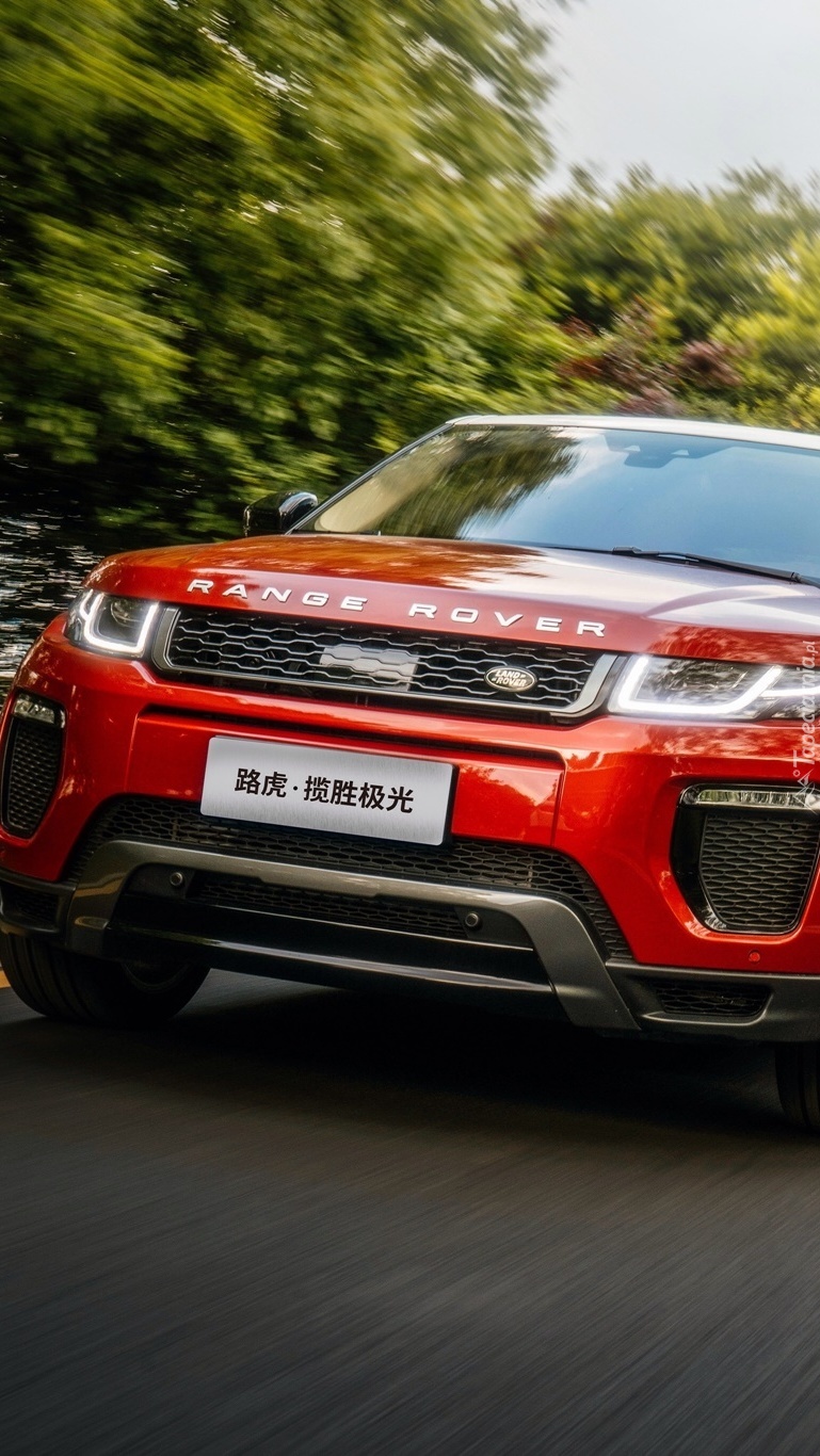 Czerwony Range Rover Evoque