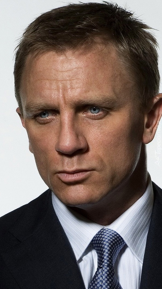 Daniel Craig