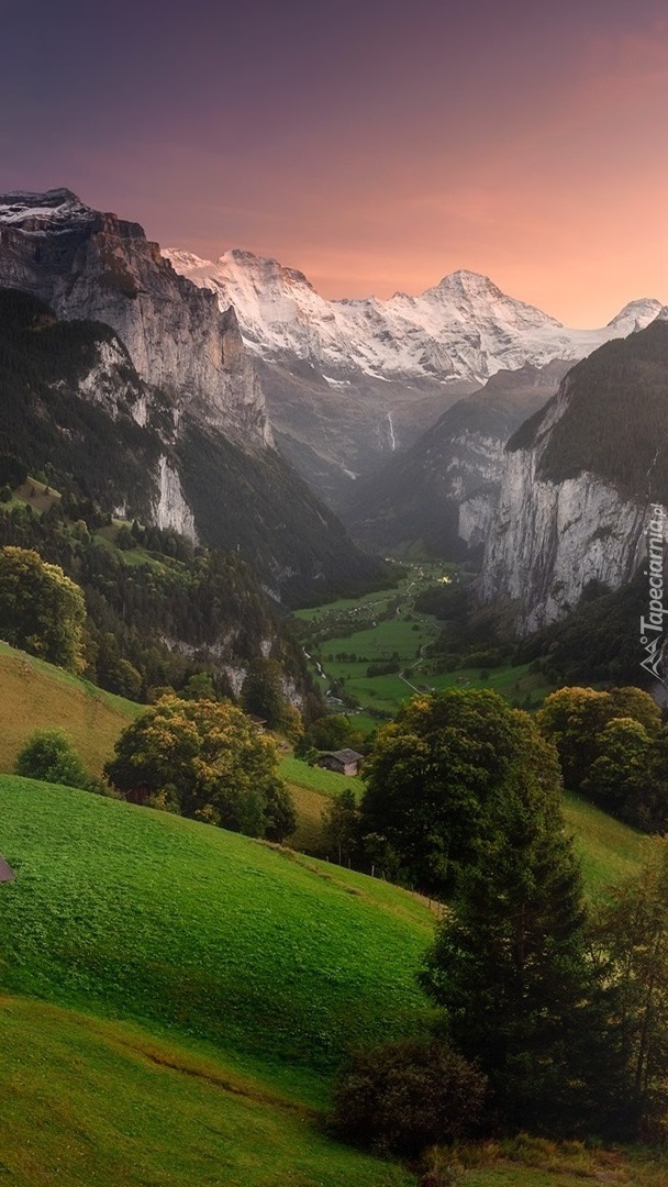 Dolina Lauterbrunnental w Alpach Berneńskich