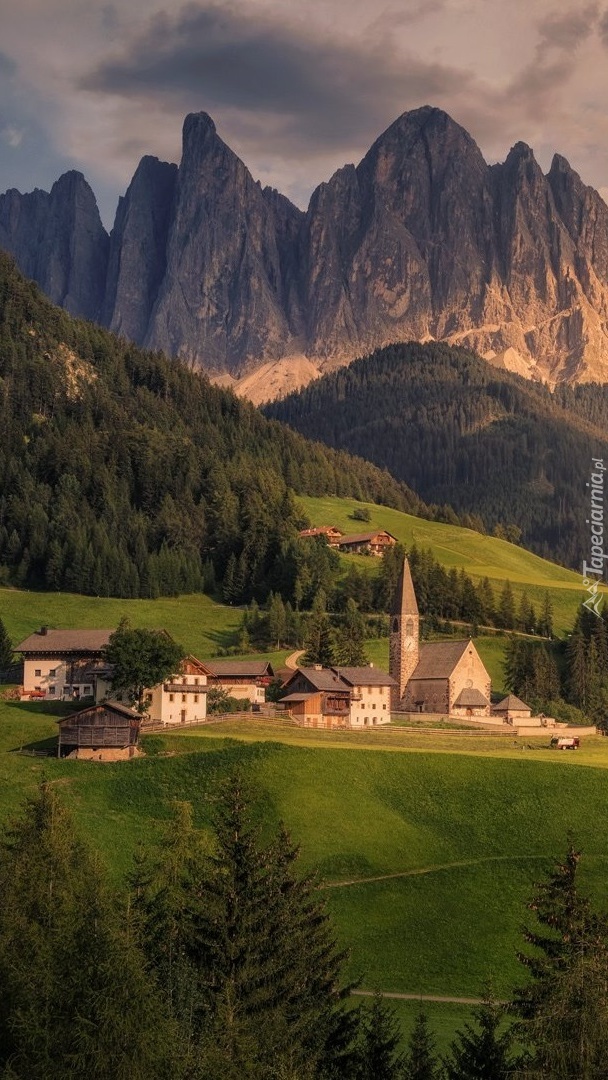 Dolina Val di Funes i masyw Odle