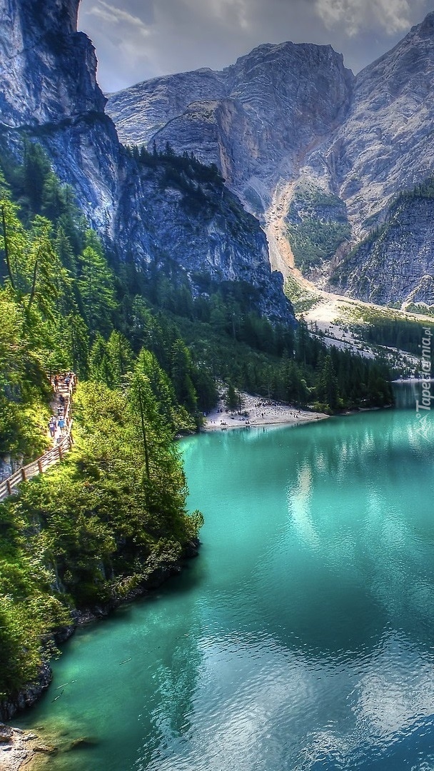 Dolomity i jezioro Pragser Wildsee