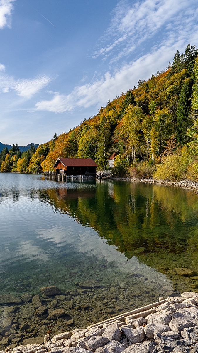Dom i las nad jeziorem Walchensee
