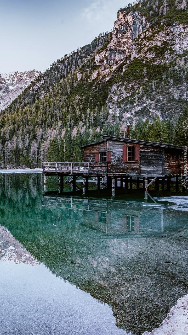 Domek na jeziorze Pragser Wildsee