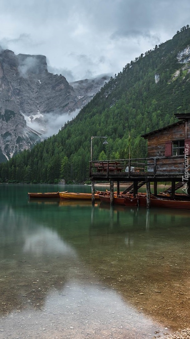 Domek nad jeziorem Pragser Wildsee