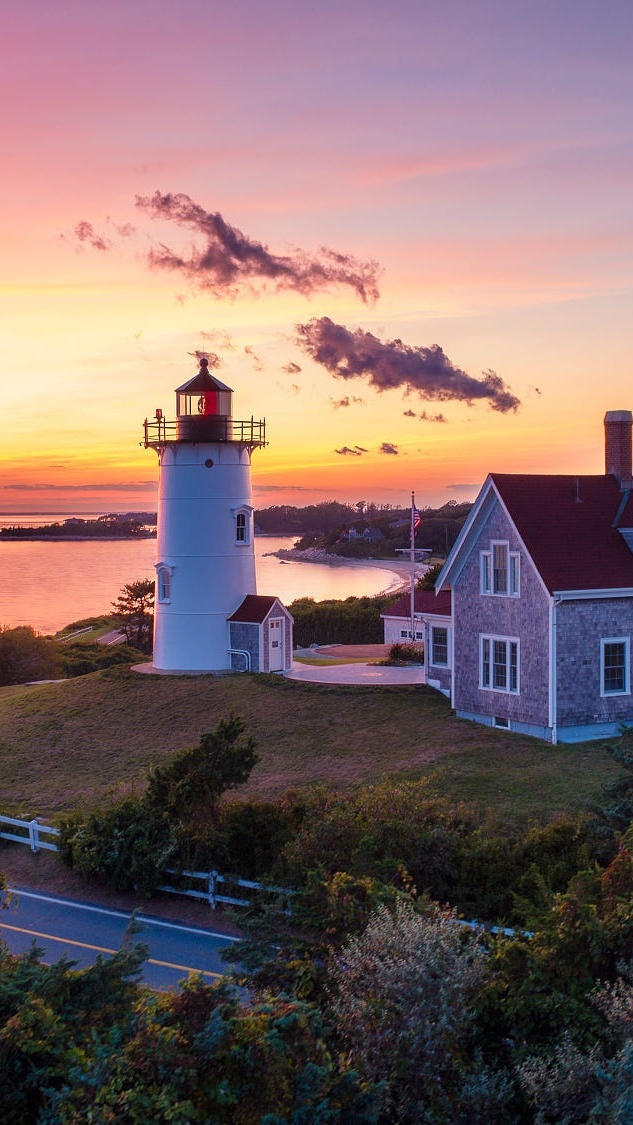 Domy i latarnia morska Nobska Point Light