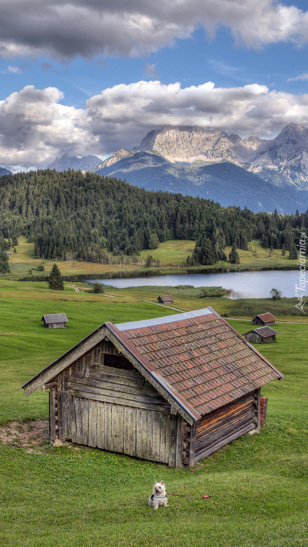 Domy nad jeziorem Geroldsee w Bawarii