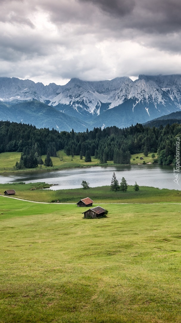 Domy nad jeziorem Geroldsee