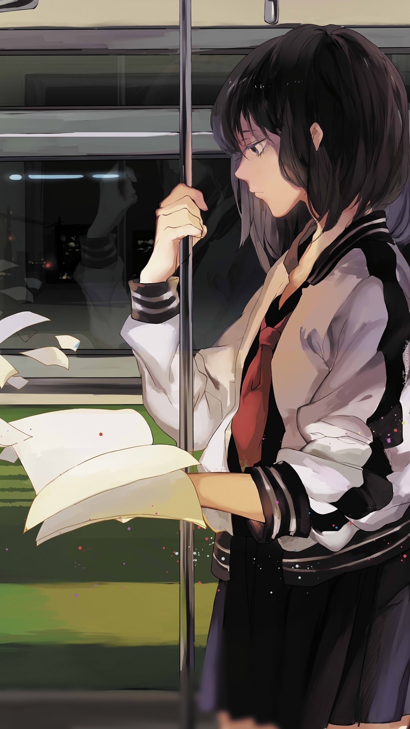 Dziewczyna z książką w tramwaju