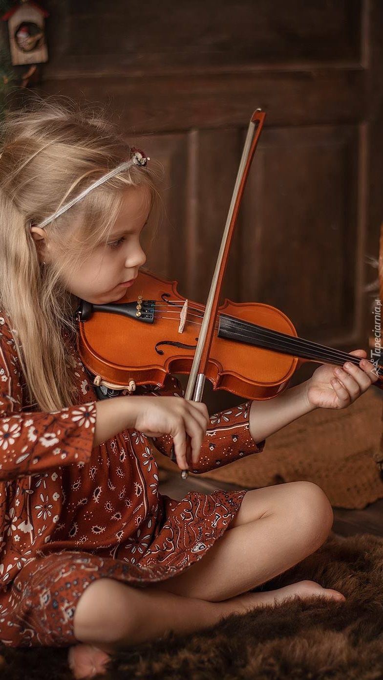 Dziewczynka ze skrzypcami
