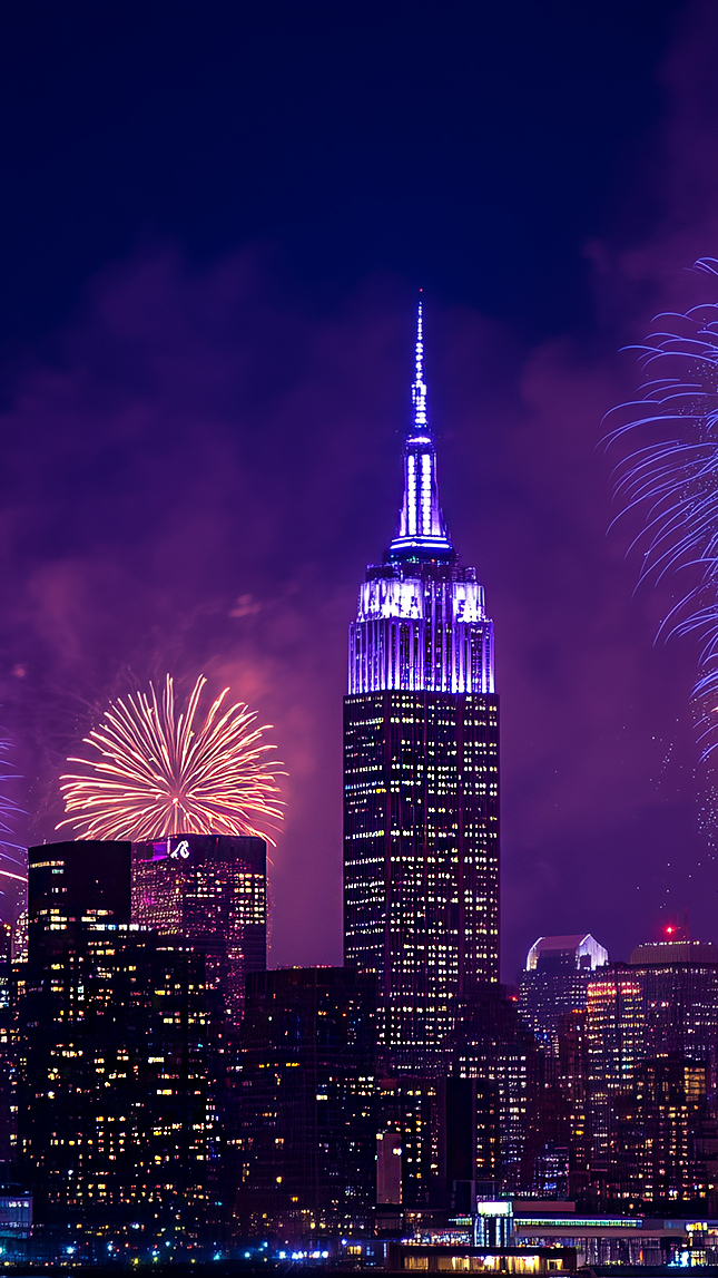 Fajerwerki nad wieżowcami