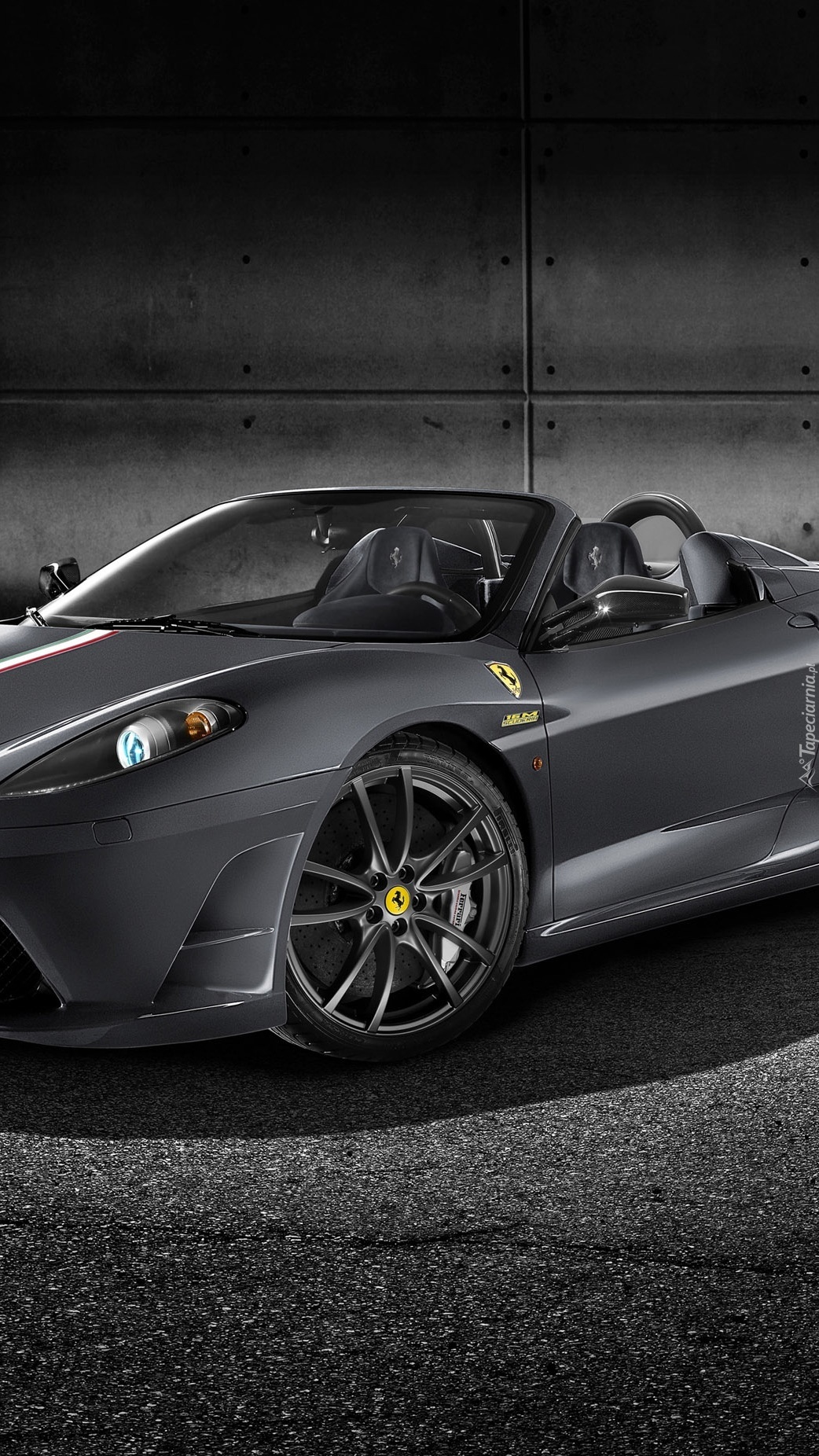 Ferrari Scuderia Spider 16M