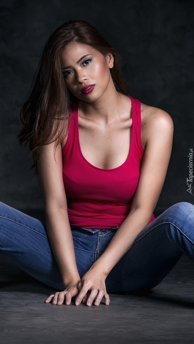 Filipińska modelka Tanya Lingat