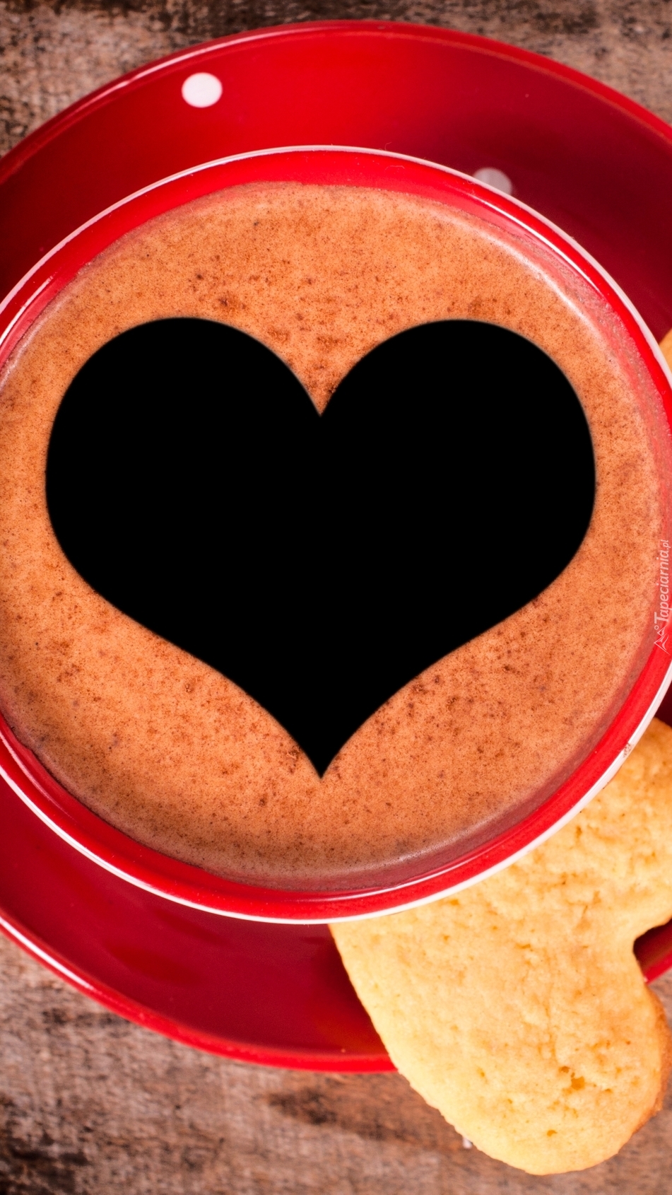 Filiżanka kawy z sercem na piance