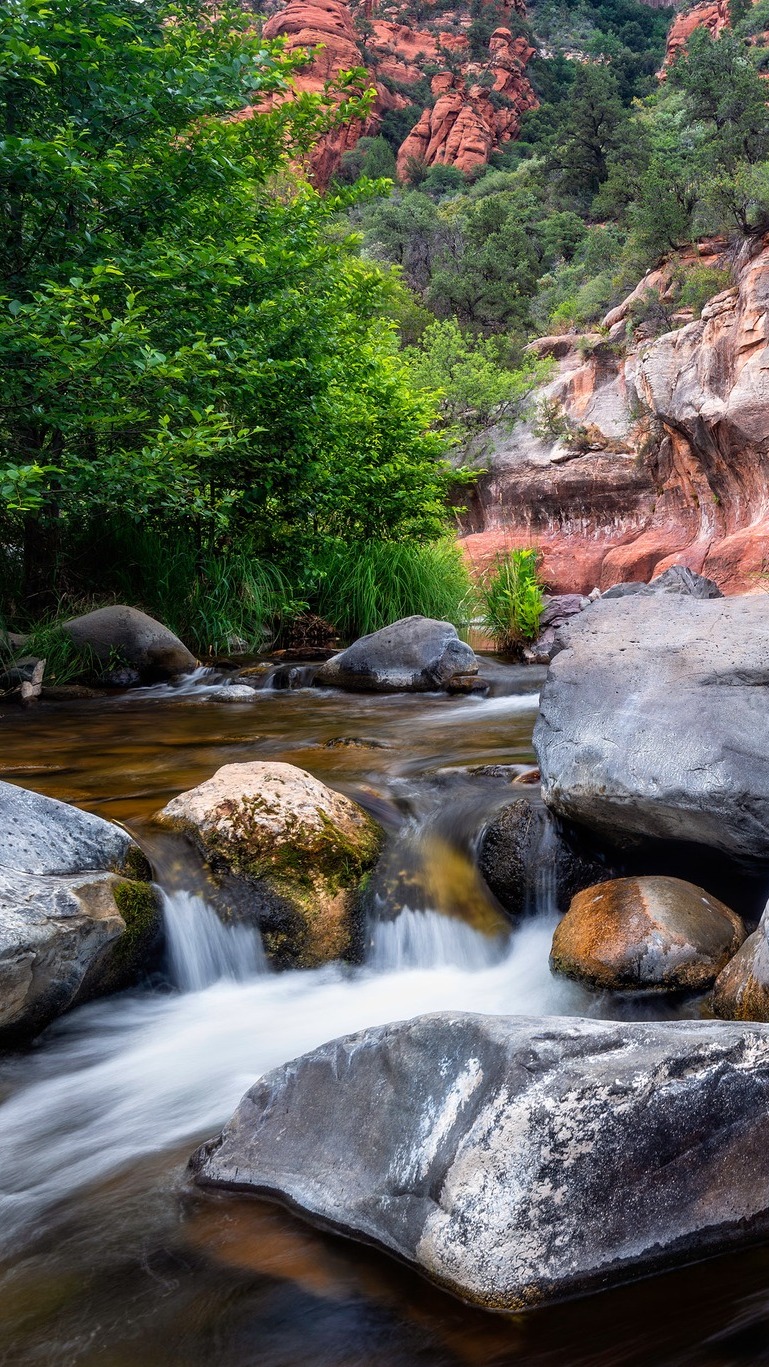 Głazy na rzece Oak Creek