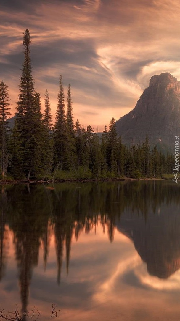 Góra Sinopah Mountain i jezioro Two Medicine Lake