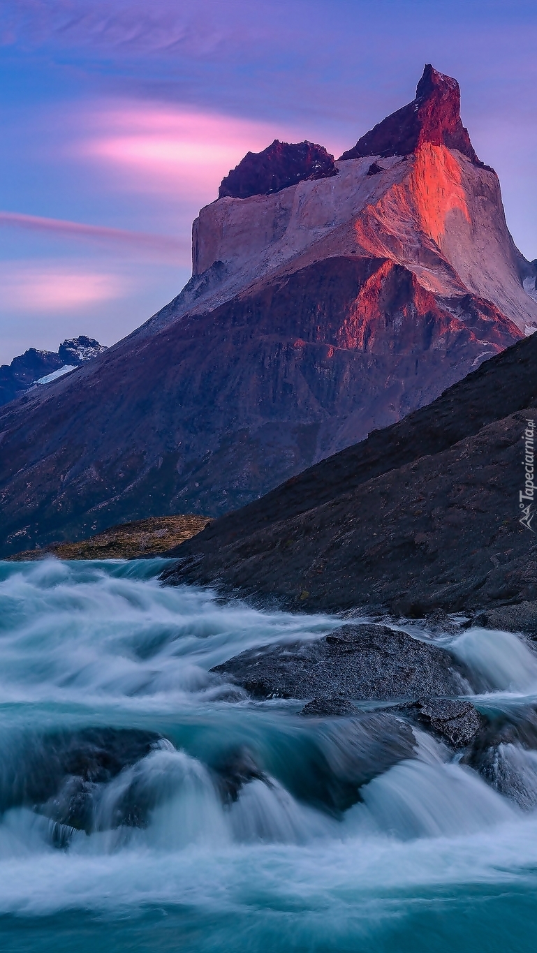 Górski wodospad w Chile