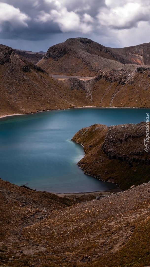 Górskie jezioro Tama Lake w Nowej Zelandii