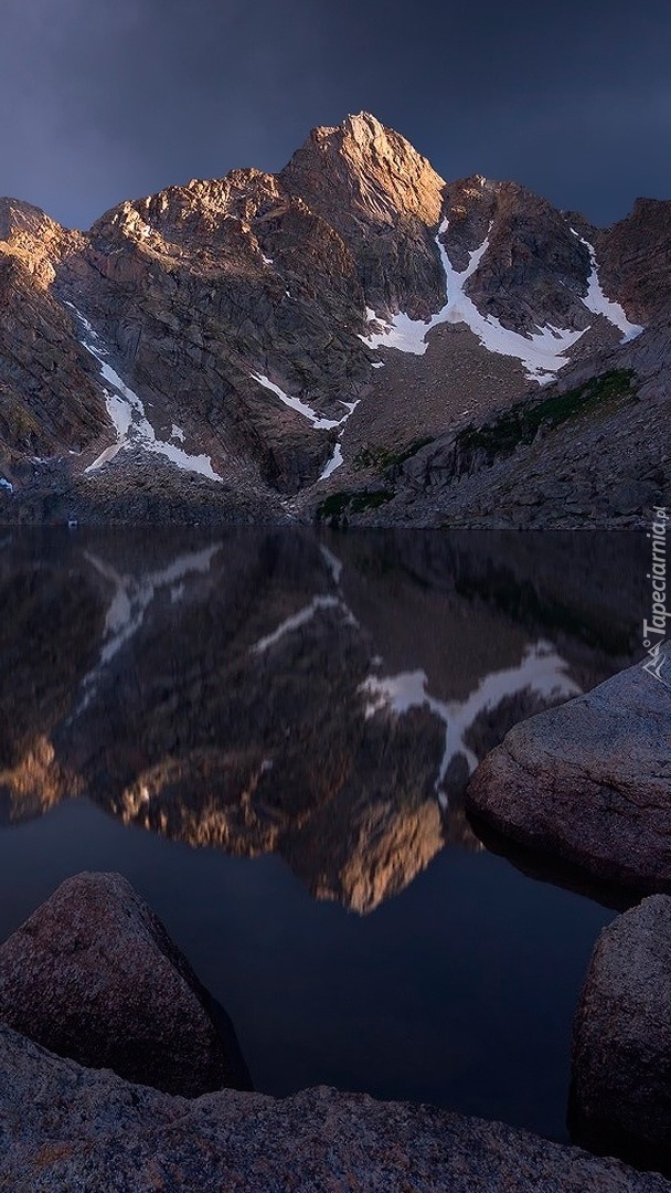 Górskie jezioro w Wyoming