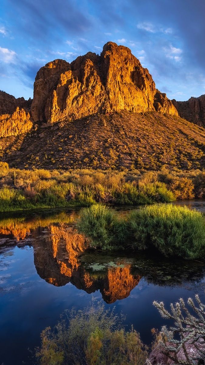 Góry Goldfield Mountains i rzeka Salt River