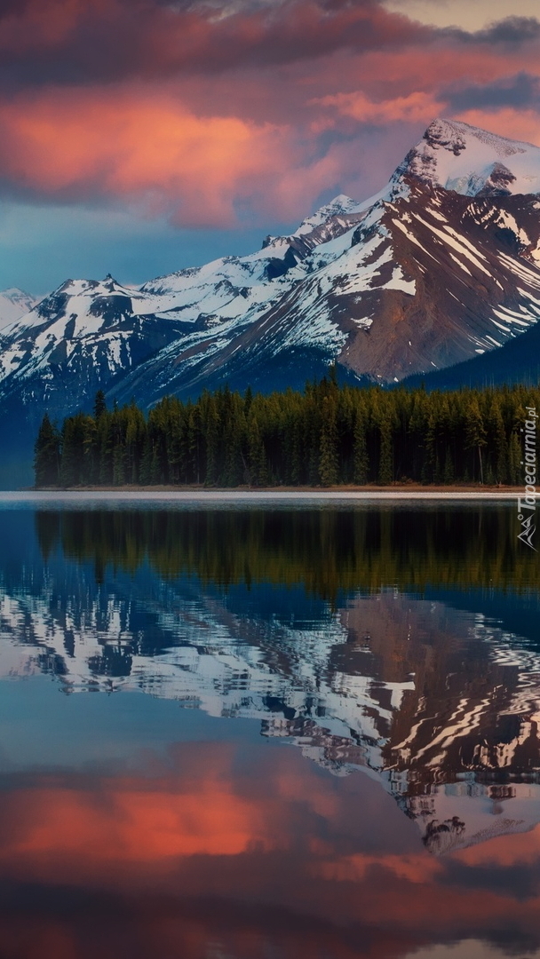 Góry Skaliste nad jeziorem Maligne Lake