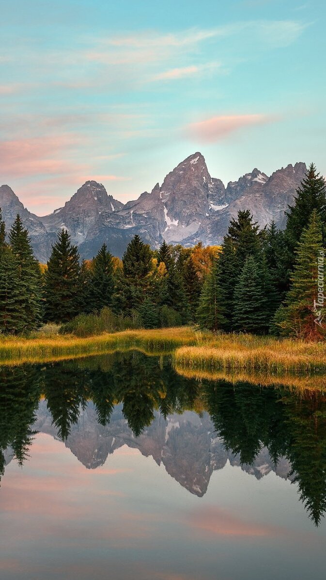 Góry Teton Range w oddali