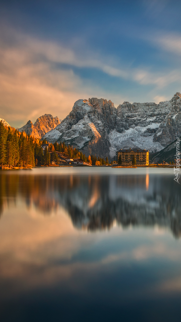 Grand Hotel Misurina nad jeziorem